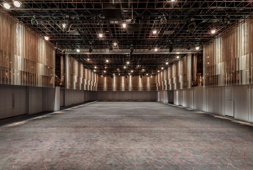Spacious ballroom with high ceilings for versatile conferences and gala events in The Londoner.