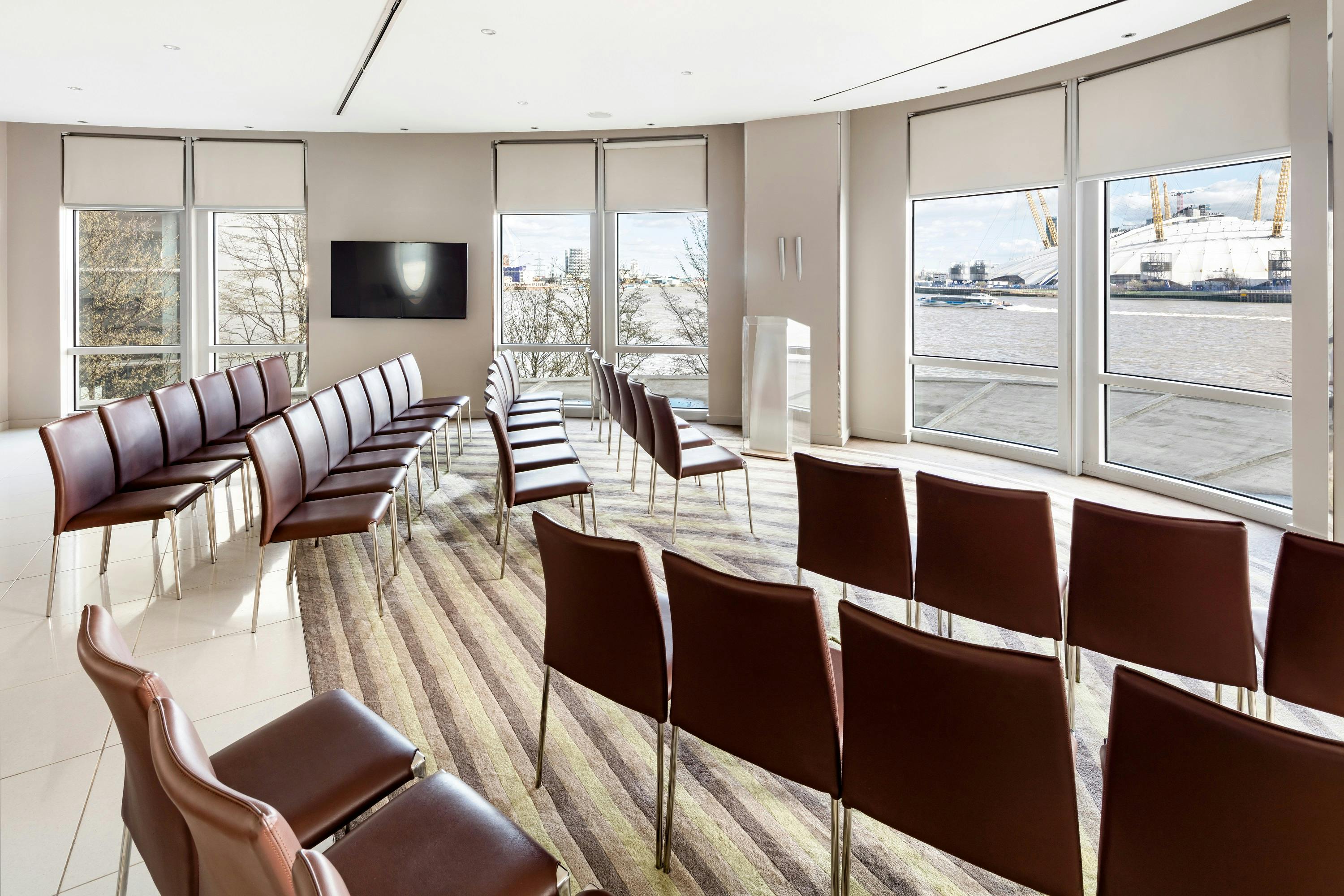 Radisson Blu Edwardian, New Providence Wharf - River Room image 1