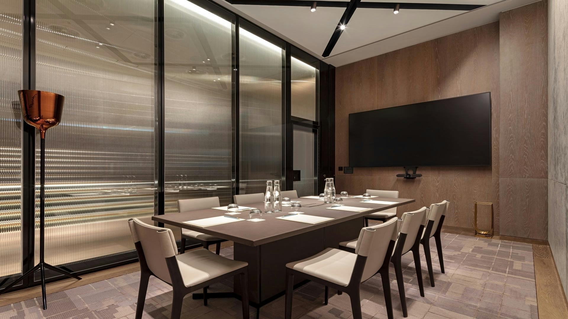 Modern meeting room at The National Gallery, ideal for corporate events and workshops.