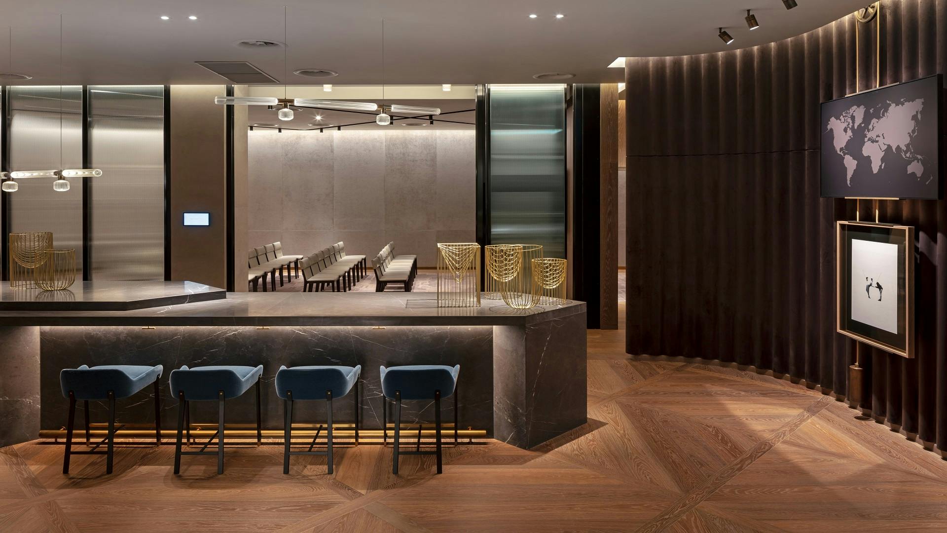 Royal Academy of Arts event space with stylish bar, ideal for networking and gatherings.