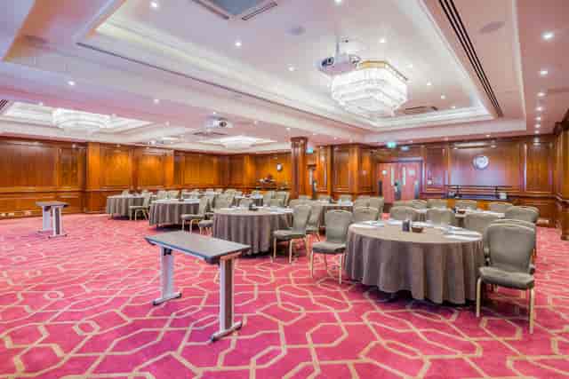 Elegant meeting room at Radisson Blu Heathrow, perfect for corporate events and workshops.