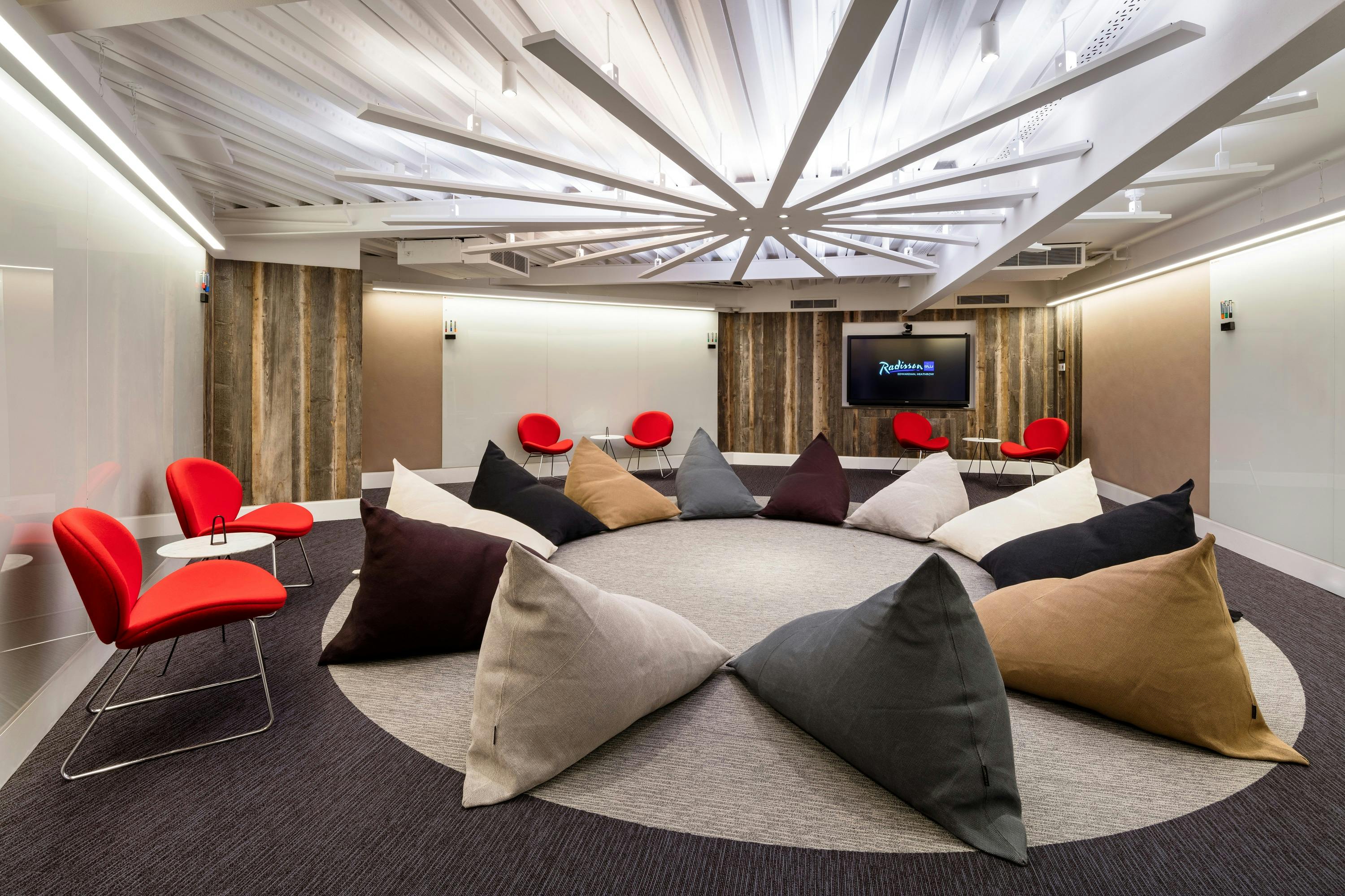 Radisson Blu Edwardian Heathrow - Brainbox image 1