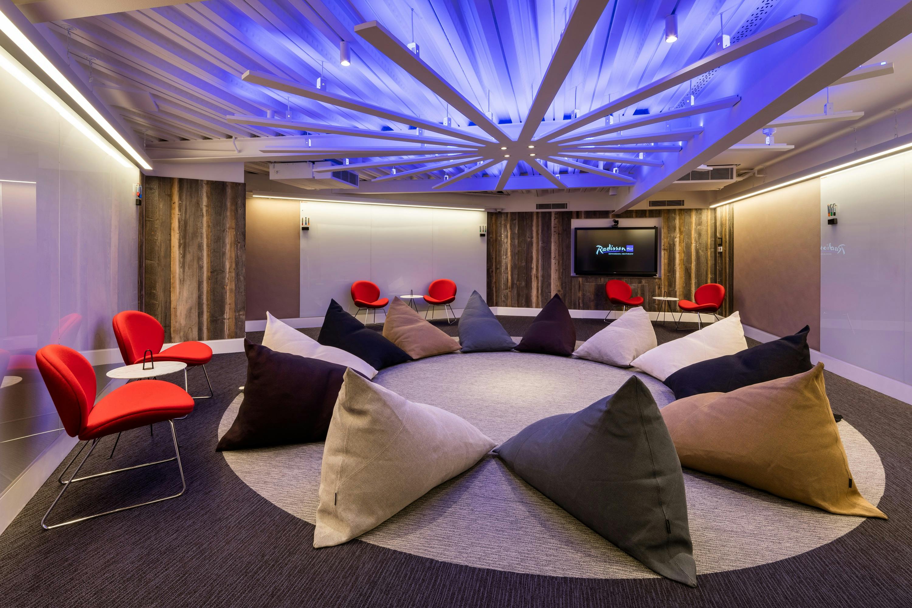 Radisson Blu Edwardian Heathrow - Brainbox image 1
