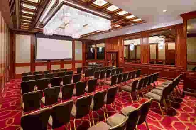 Radisson Blu Edwardian Heathrow
