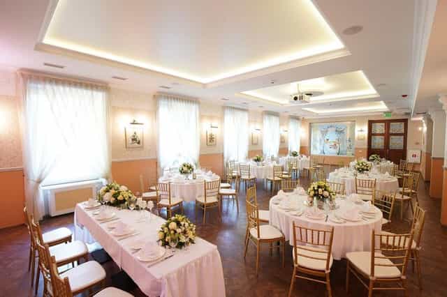 Elegant event space at Radisson Hotel Riga, perfect for weddings and gatherings.