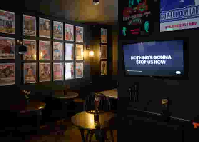 Karaoke Snug