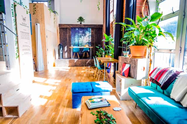 Bright meeting space on Kingsland Road, ideal for creative brainstorming and team gatherings.
