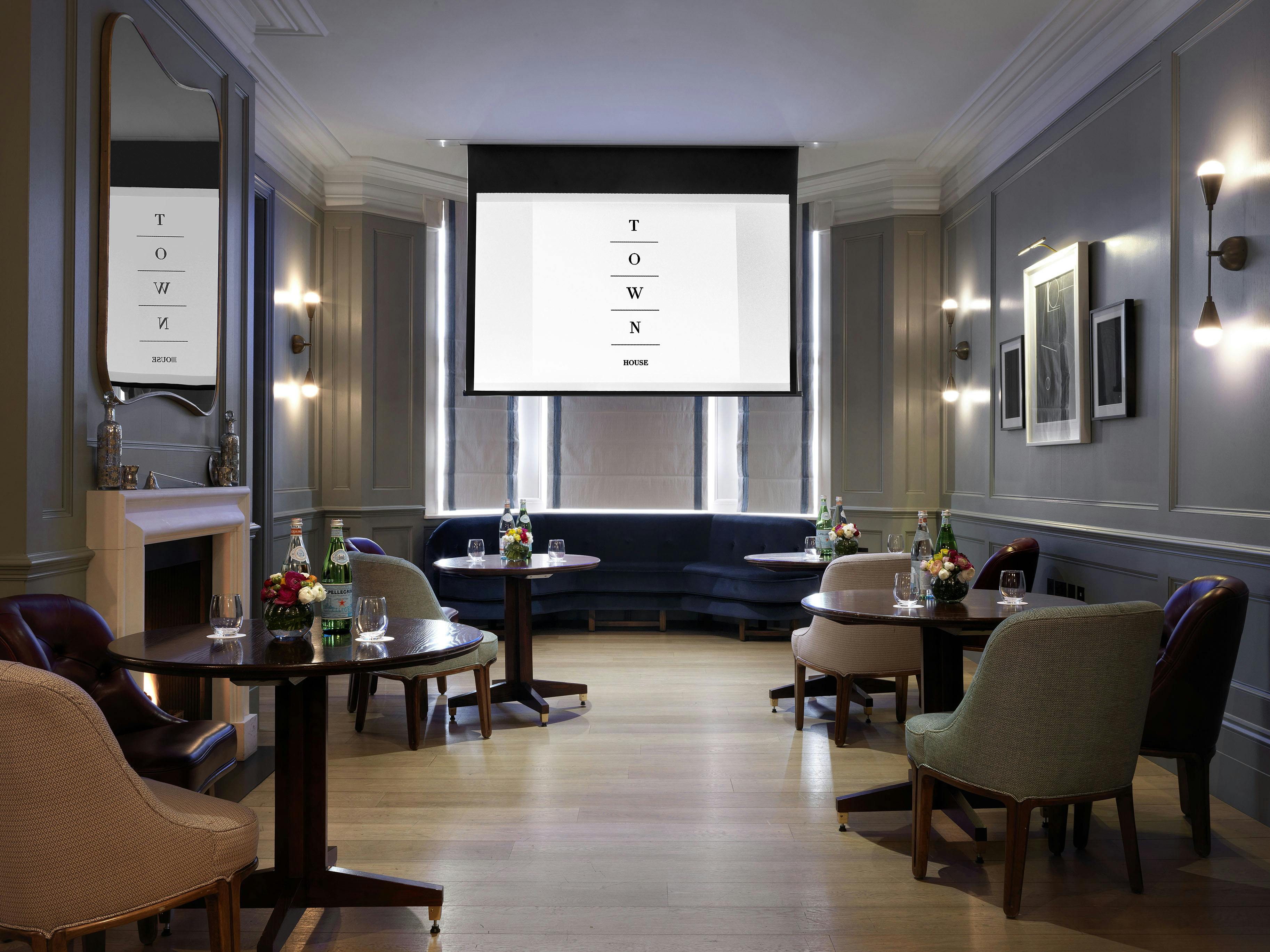 Sophisticated meeting space with elegant decor for corporate events in The Kensington.