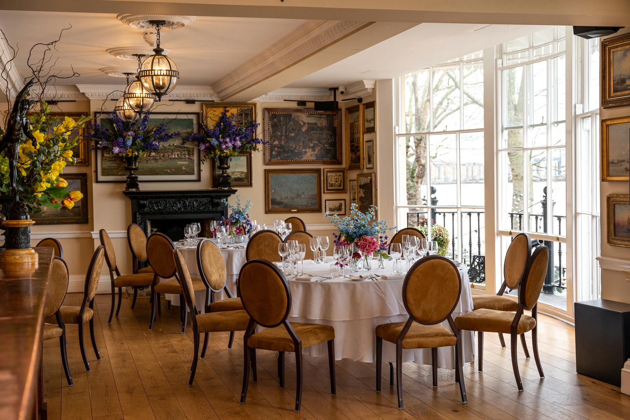 Elegant dining room at Hawke and Howe Bar, perfect for events and gatherings.