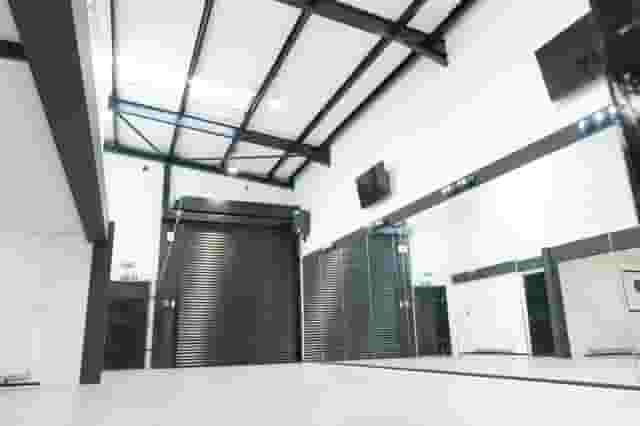 DANCE STUDIO