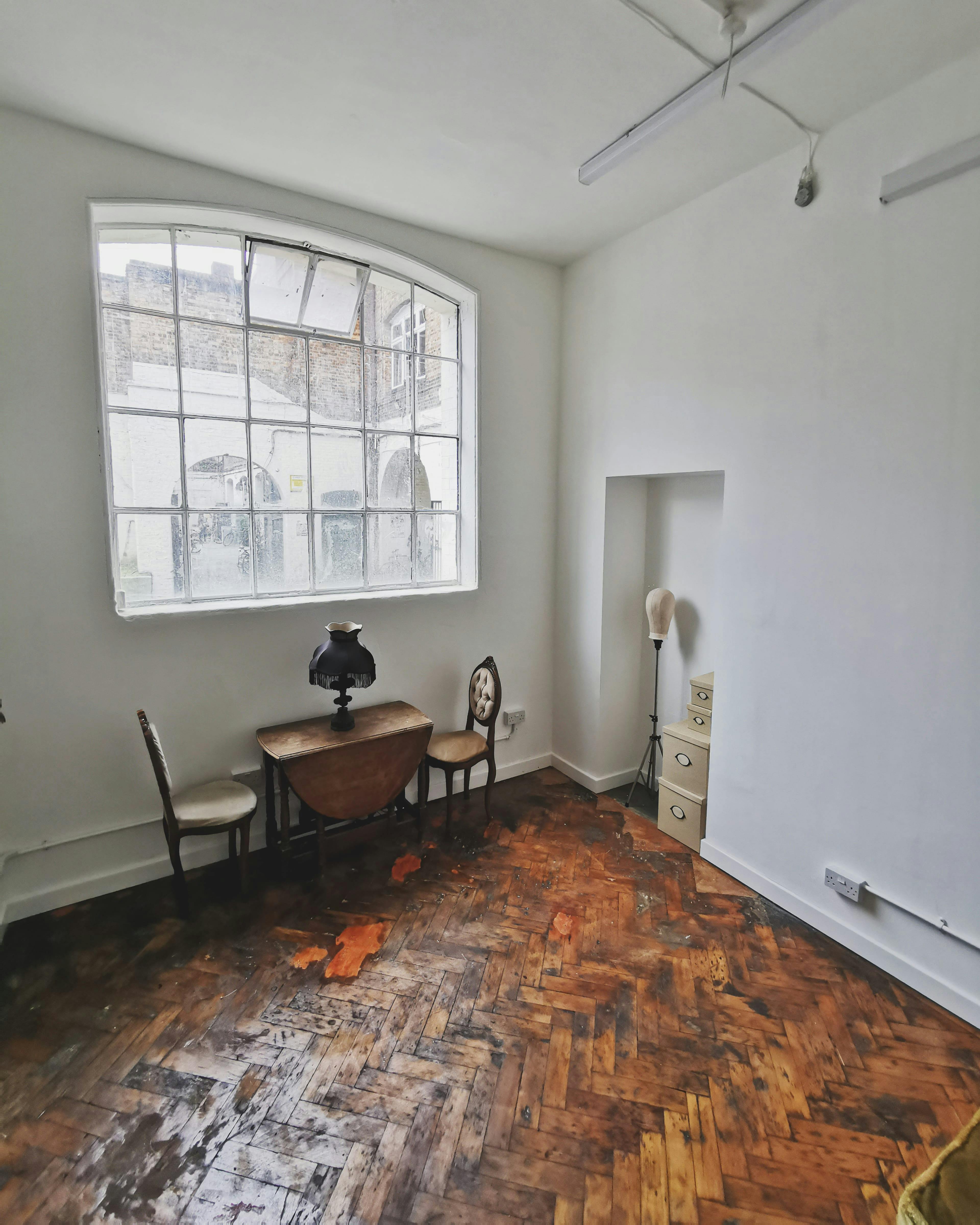 East London Arts Salon - THE SALON image 1