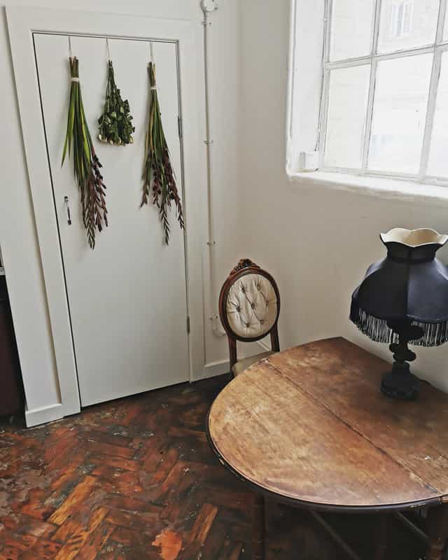 THE SALON