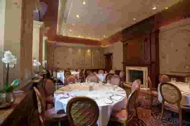 The Roseate, Reading