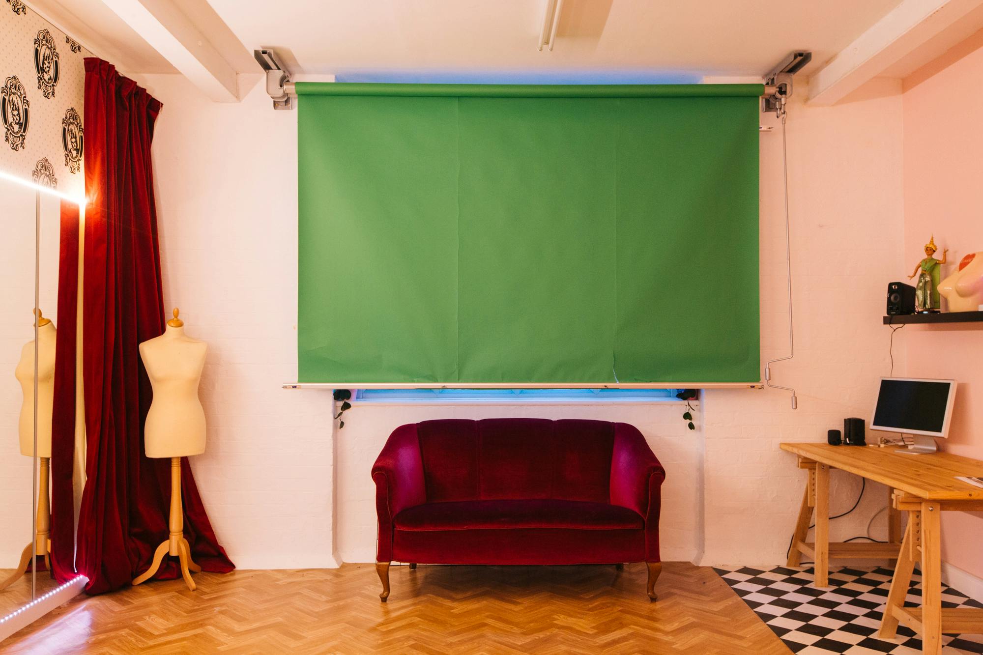 East London Burlesque - Whole Venue image 1