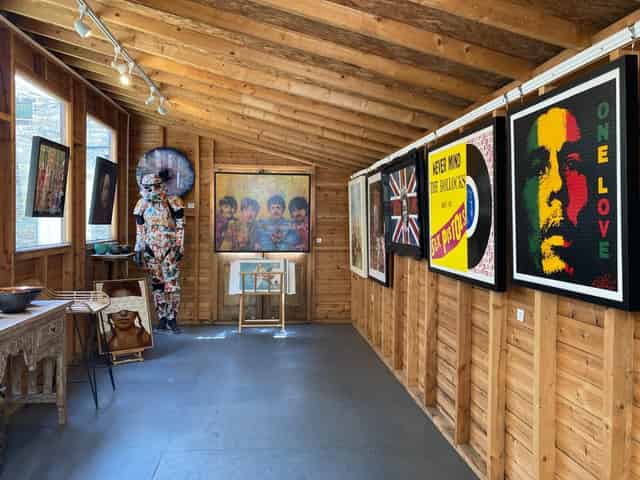 Ad Lib Gallery