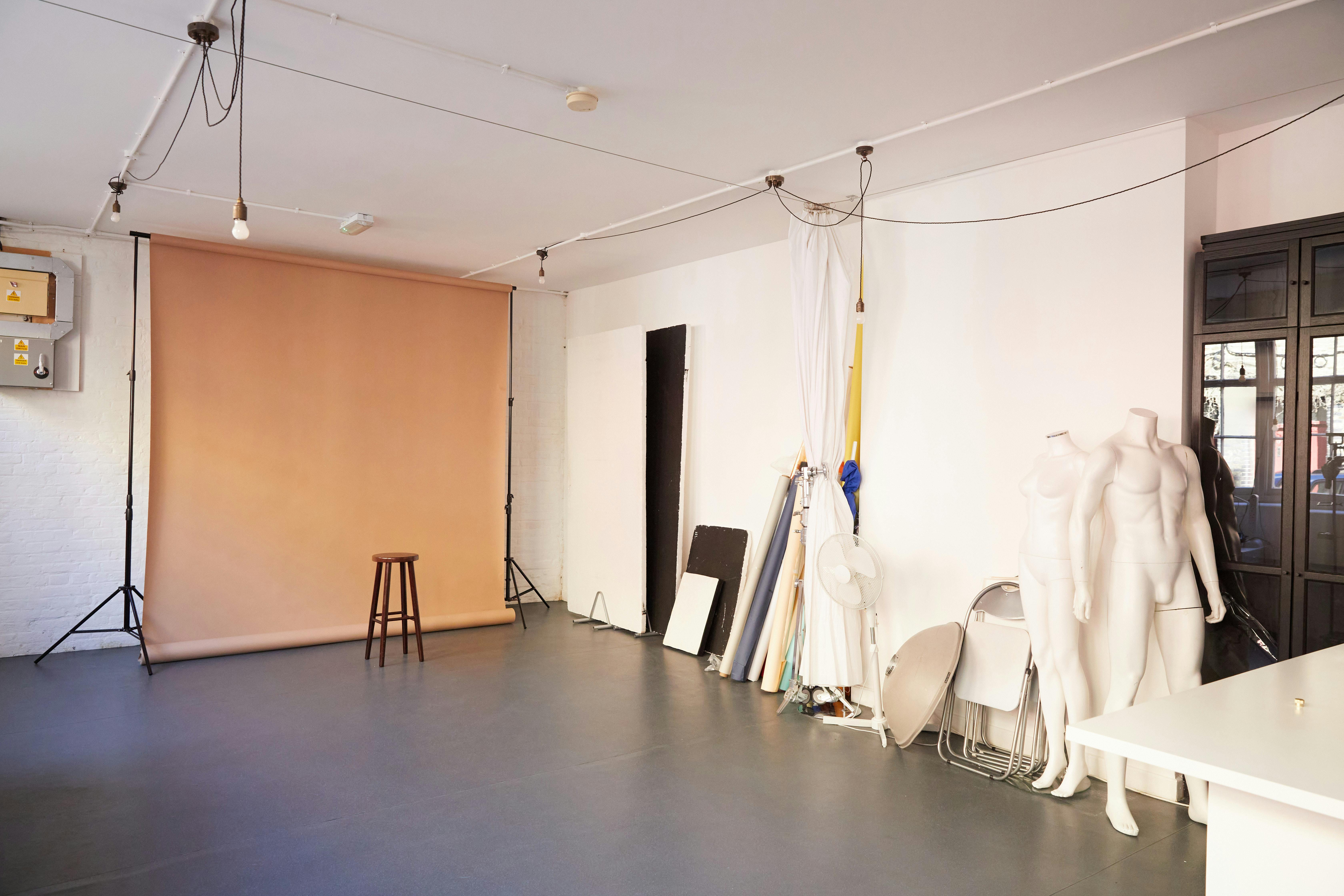 Versatile event space at Bright Banana Studios with natural light for workshops and gatherings.