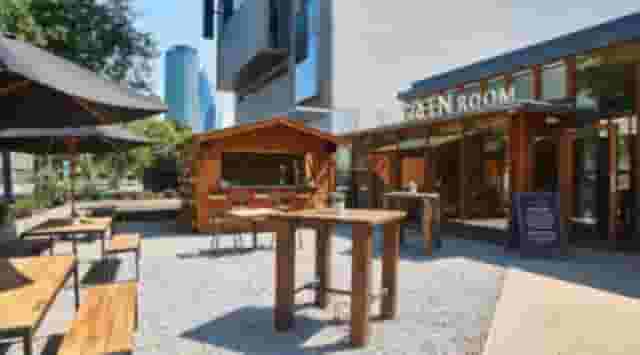 Outside bar