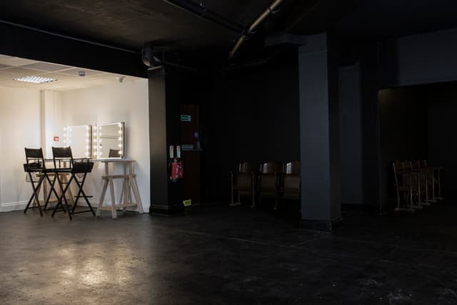 Blackout studio