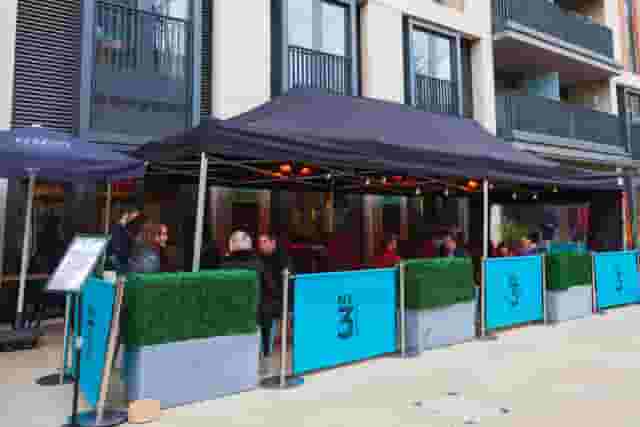 Roots Bar