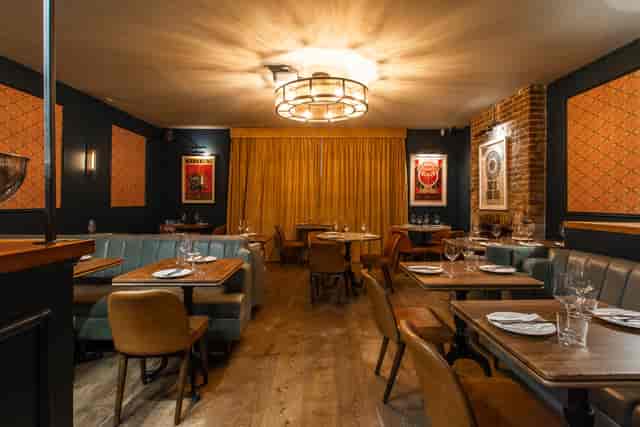 La Scala Room at Opera Tavern: elegant private dining for corporate events and gatherings.