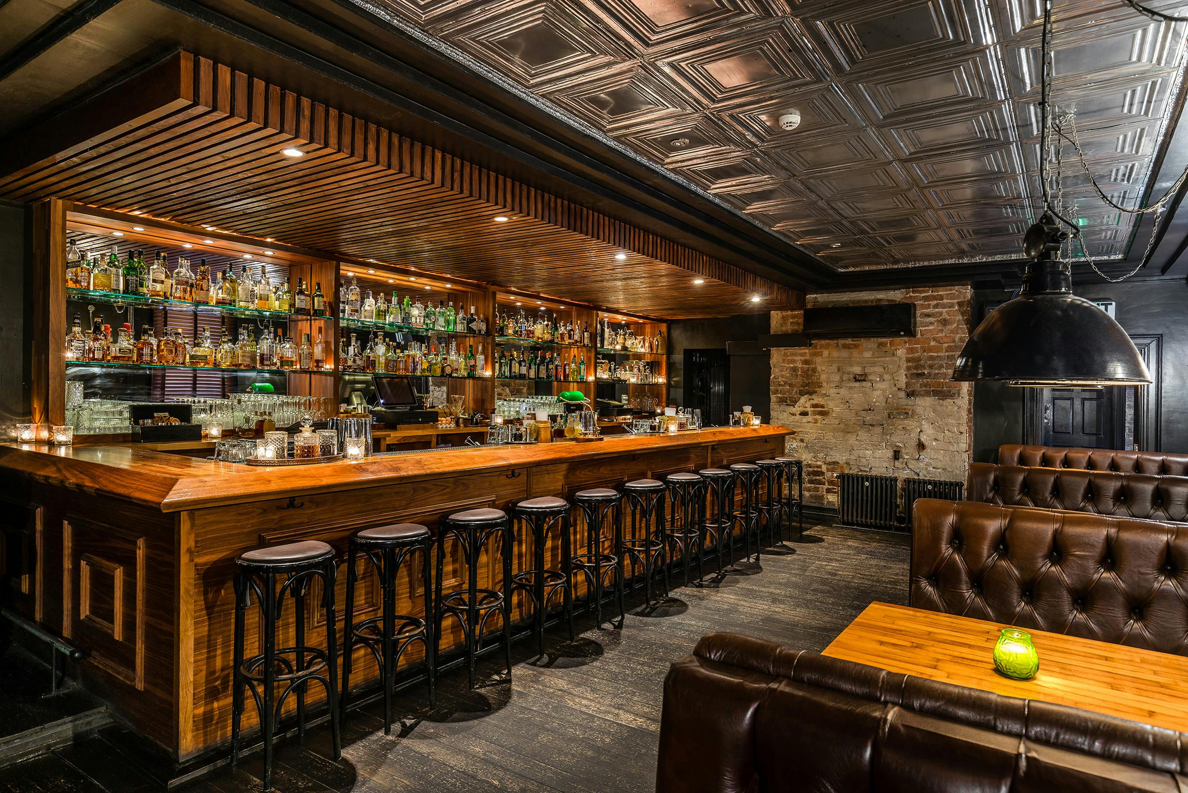 Stylish bar at 81 Ltd, ideal for intimate gatherings and networking events.