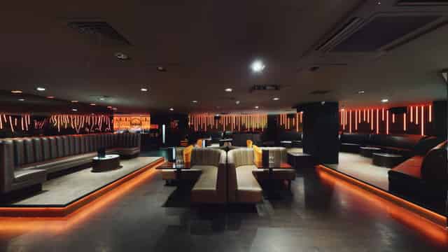 Nuvo Late Lounge 