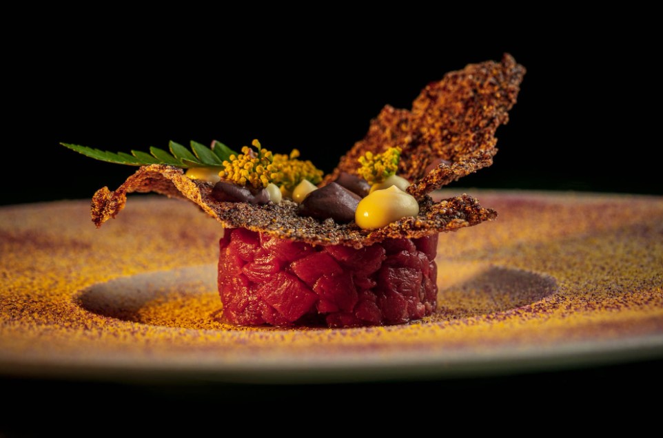 Gourmet dish in LUNA LONDON's Main Room for upscale dining events. - Banner