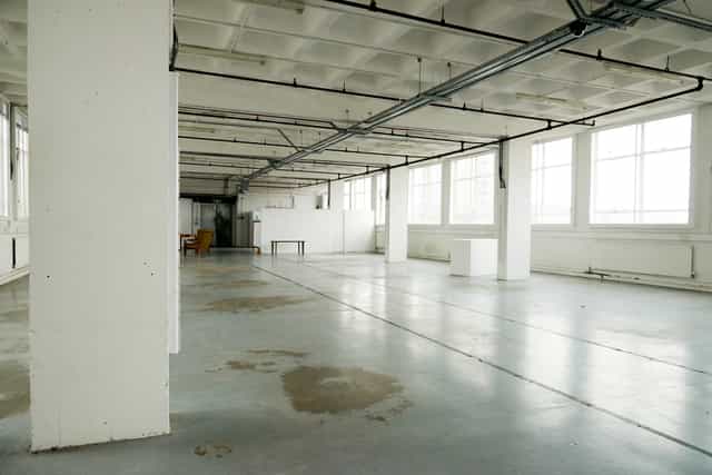 Spacious FH3 Studio venue with high ceilings, perfect for versatile events and exhibitions.
