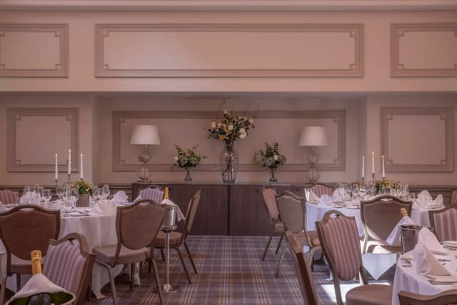 Oatlands Park Hotel