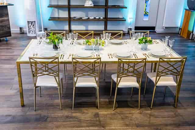 Elegant dining table in The V8 Room, perfect for corporate events and dinners.
