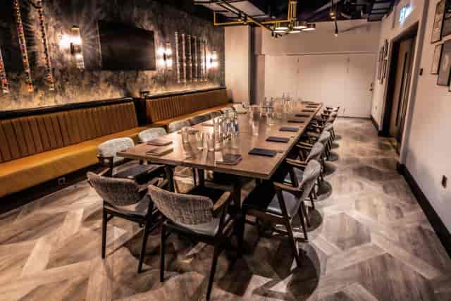 Jade Private Room at Puttshack Watford, ideal for corporate meetings and workshops.