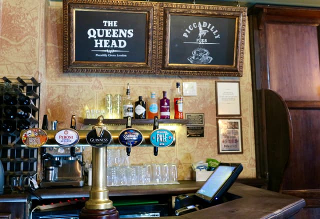 The Queens Head