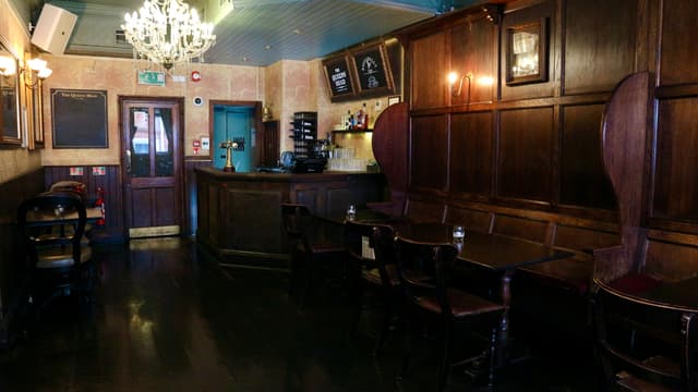 The Queens Head
