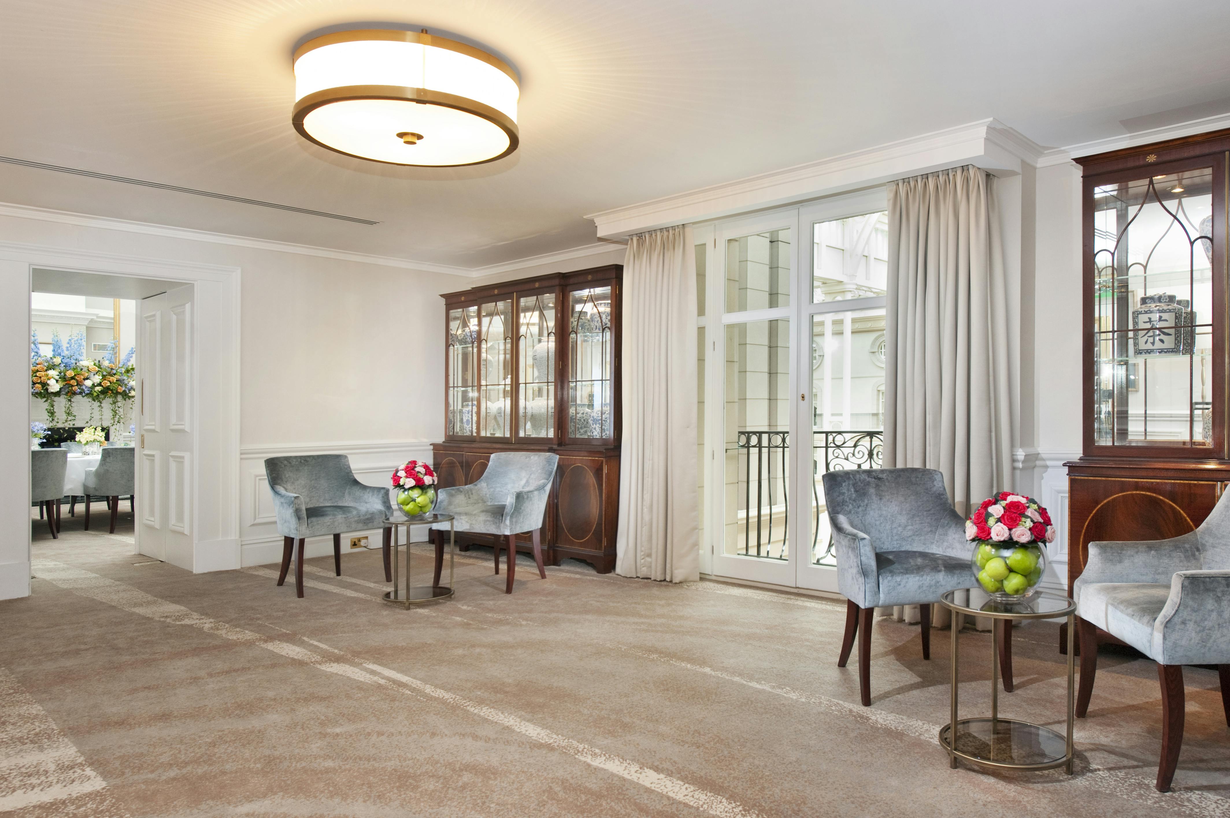Elegant Tower Suite meeting space in The Landmark London, perfect for corporate events.