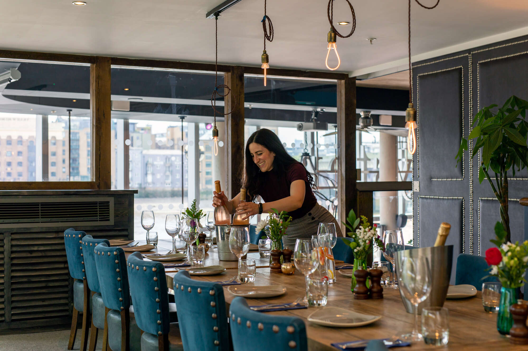 The Oyster Shed - The Captain's Table image 1