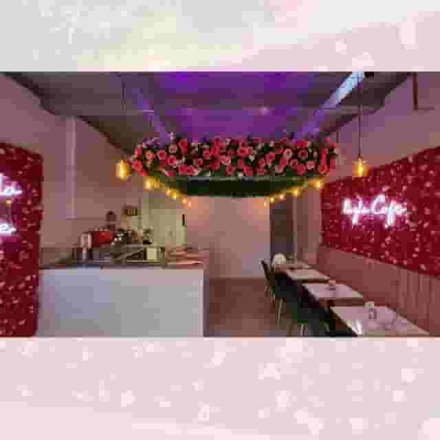 Nayla cafe