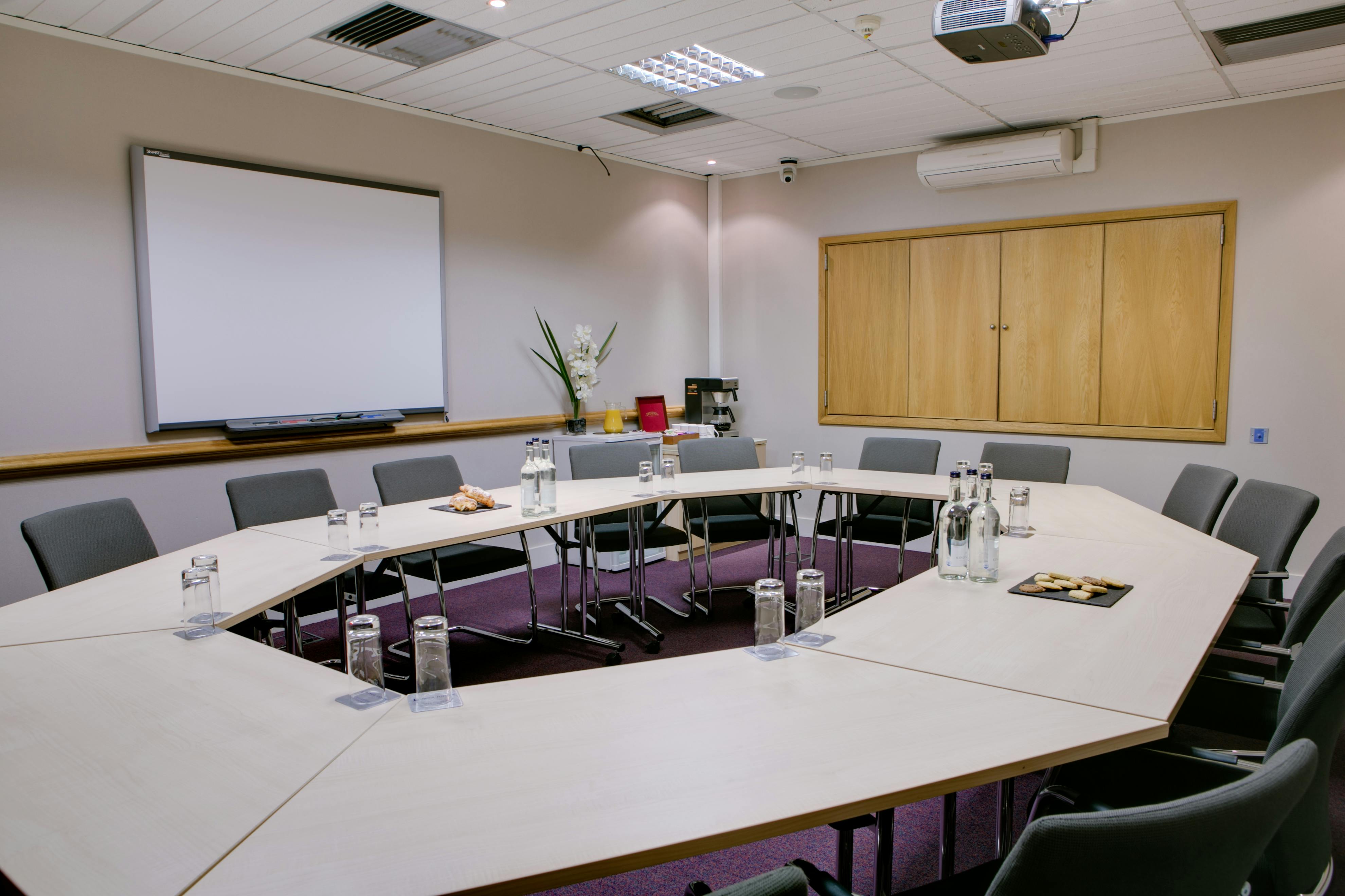 Kings House Management (UK) Ltd - King James image 1