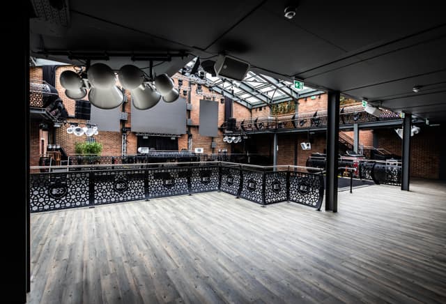 Studio 338