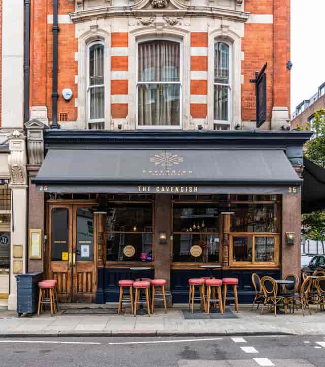 Charming Cavendish venue with outdoor seating for intimate gatherings and events.