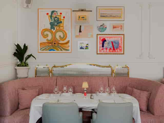 Amelie - First Floor
