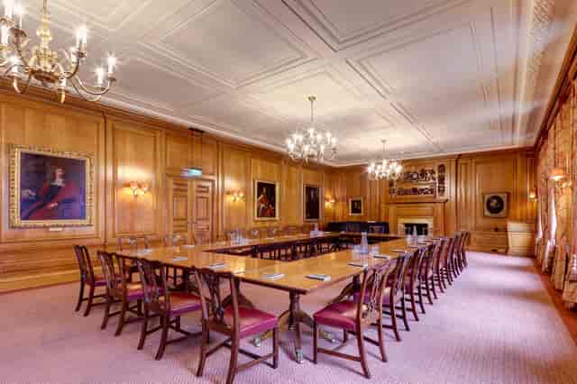 Inner Temple Parliament Chamber U-shape boardroom for executive meetings and corporate events.