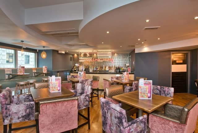 Slug & Lettuce, St. Pauls