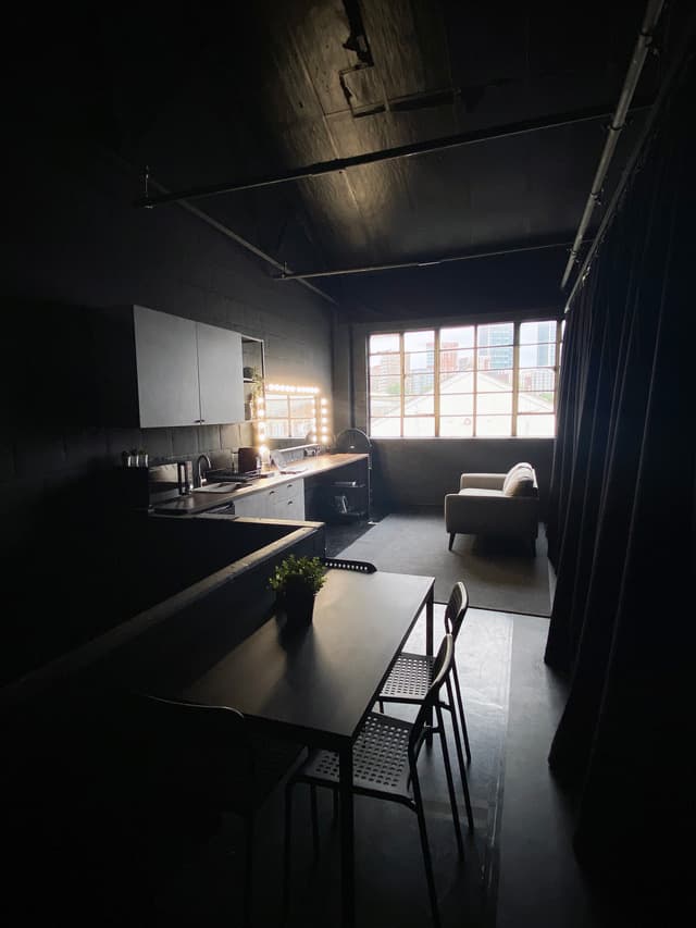Klatch Studio - Black Box
