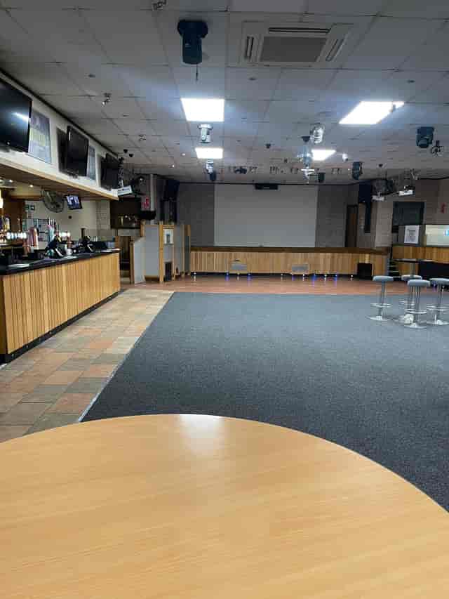 The New Roxy Main Hall: versatile event space with bar, ideal for networking and receptions.