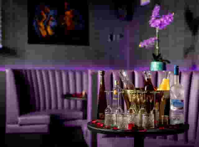  VIP Room