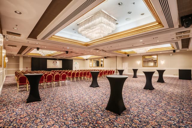 Cromwell Suite 