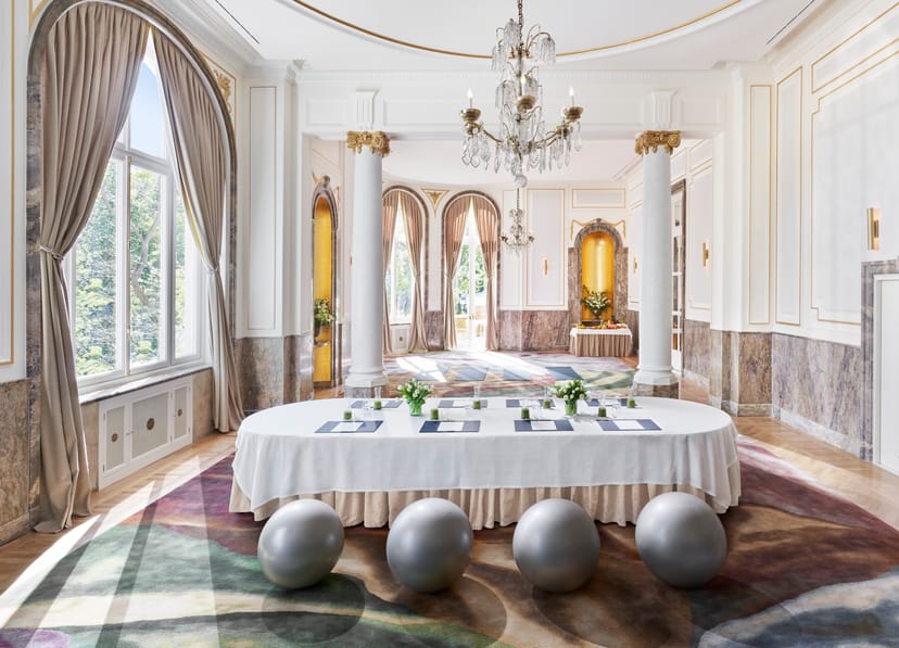 Elegant meeting space in Salón Felipe IV, Mandarin Oriental Ritz, perfect for corporate events.