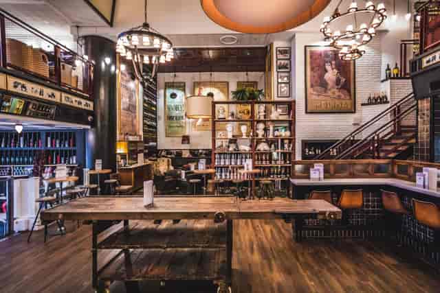 Stylish bar area in Ibérica Canary Wharf, perfect for intimate meetings and social events.