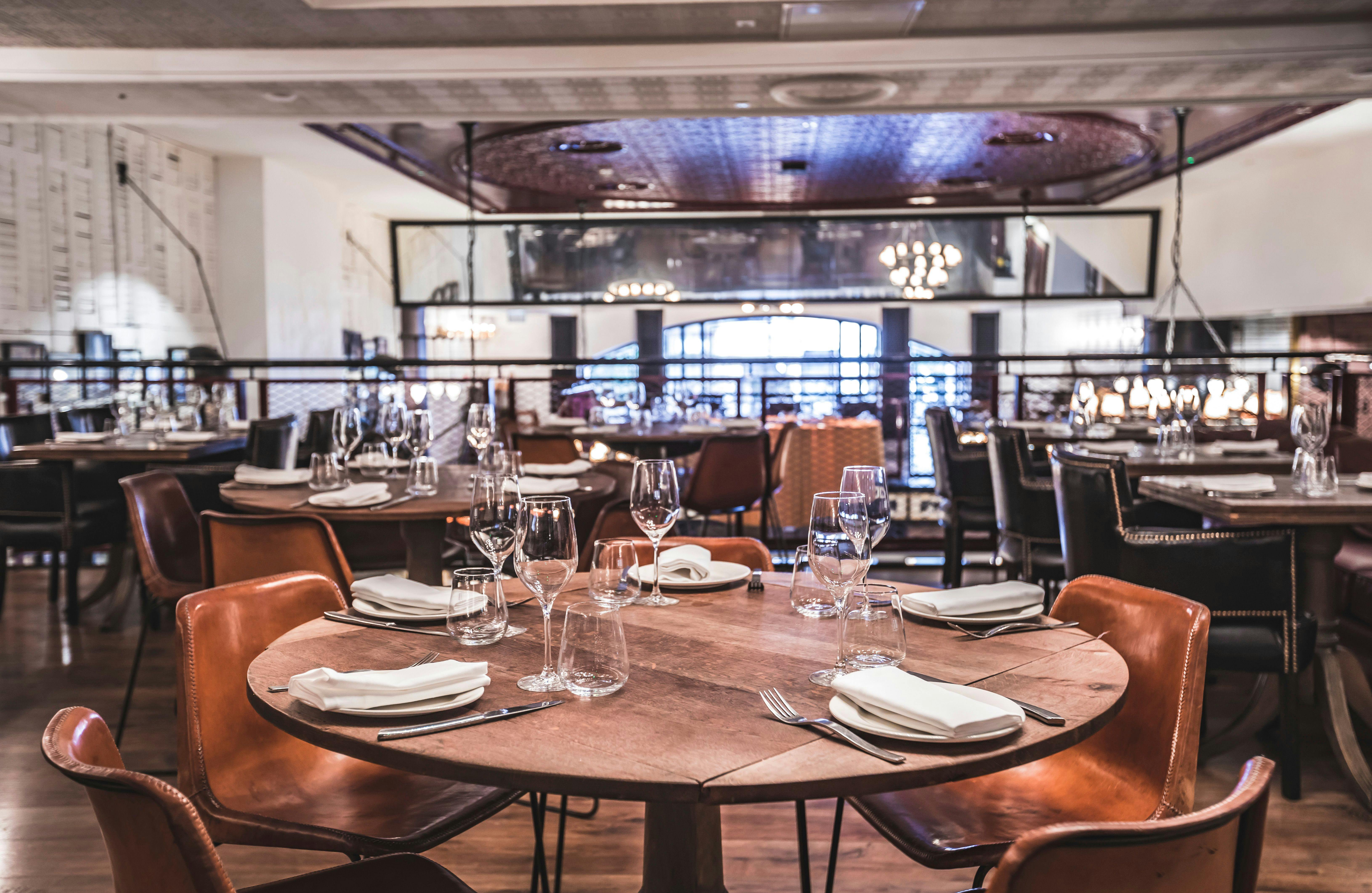 Stylish restaurant setting in Ibérica Canary Wharf, ideal for corporate dinners and gatherings.