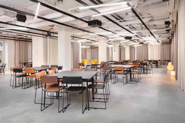 Blomsterkiosken event space in Stockholm, featuring flexible seating for workshops and meetings.